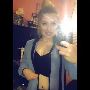 Meet your Posher, Abigail